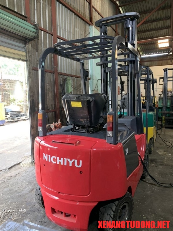 Báo giá xe nâng Nichiyu 2 tấn chạy bằng điện